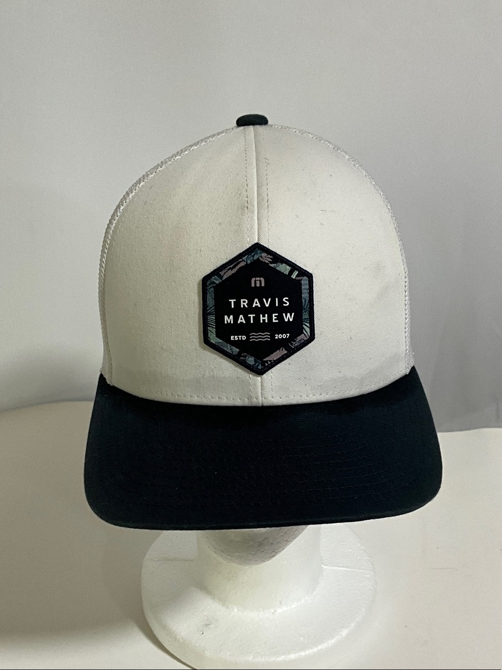Travis Mathew Two-Tone Mesh Golf Cap 110 Flex Fit